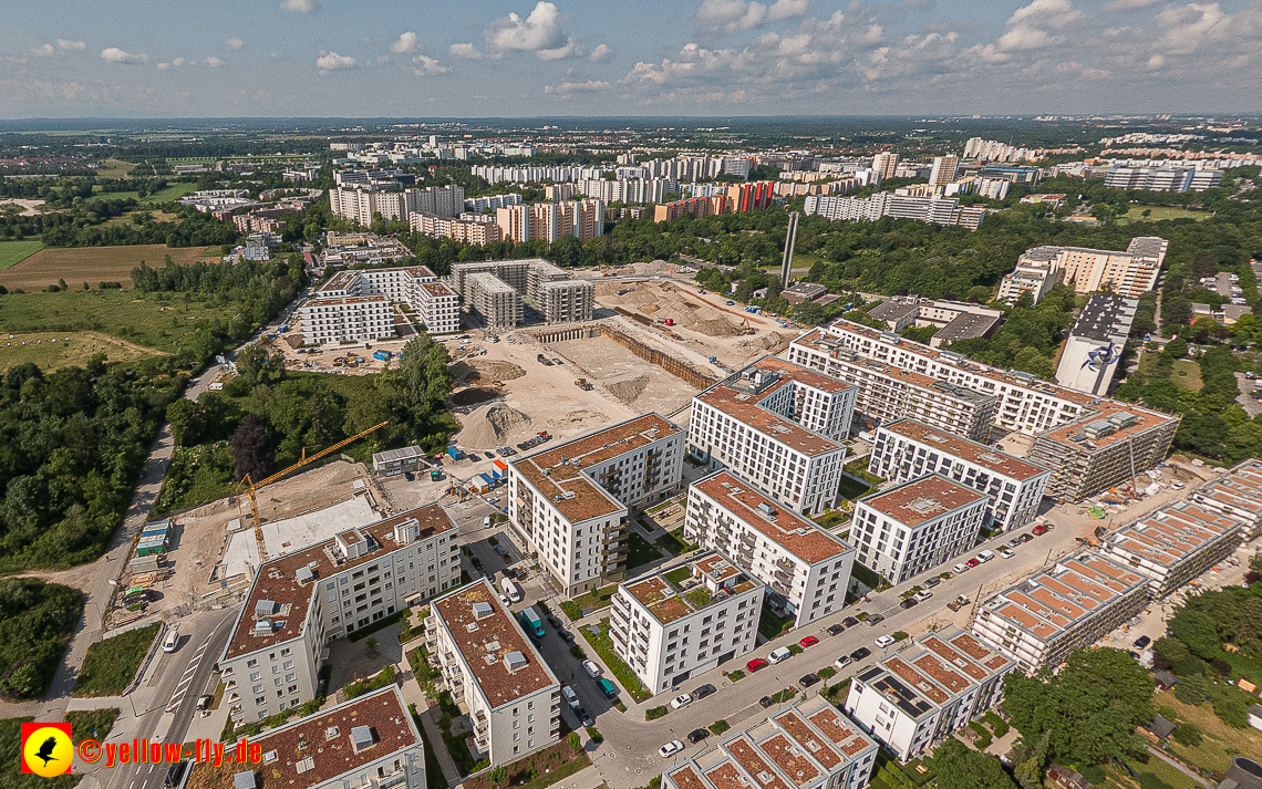 07.06.2023 - Aktuelle Luftbilder aus dem Alexisquartier und Pandion Verde in Neuperlach in München